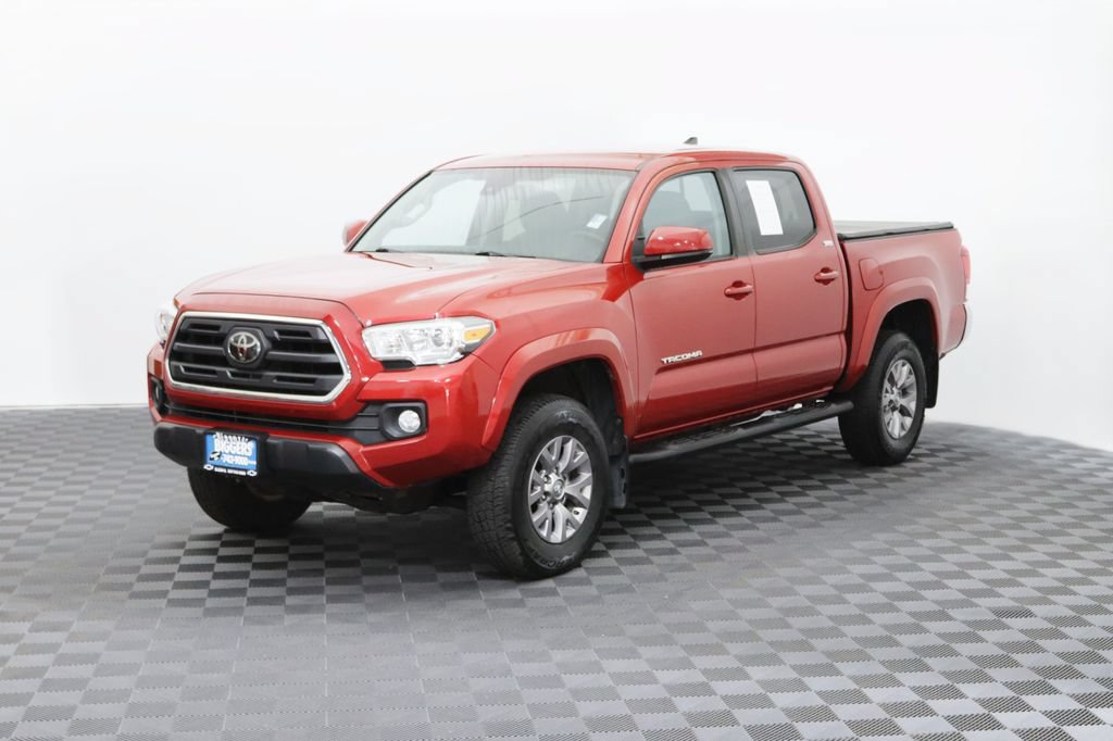 Used 2019 Toyota Tacoma SR5 AWD/4WD image 3