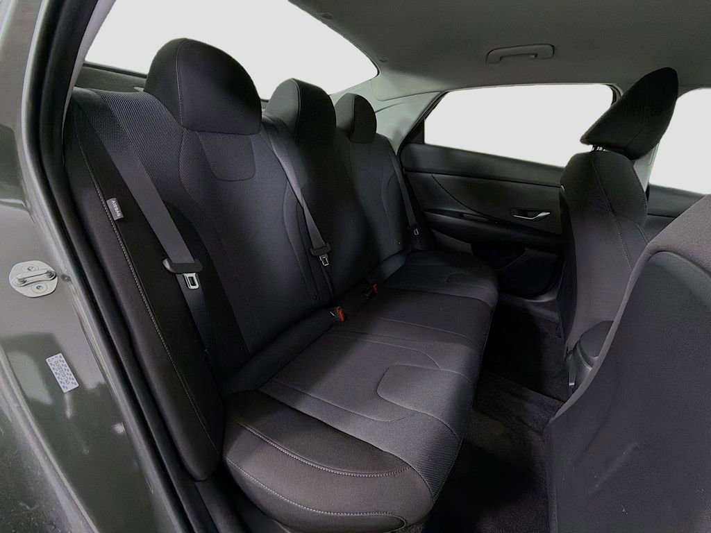 Used 2024 Hyundai Elantra SE image 26