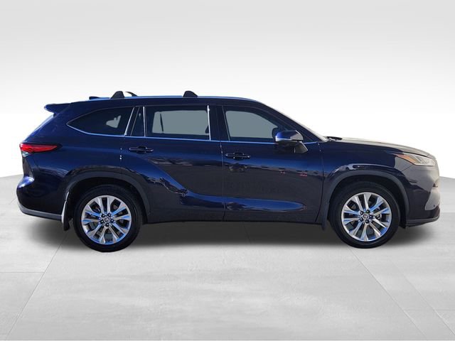 Used 2023 Toyota Highlander Limited image 10