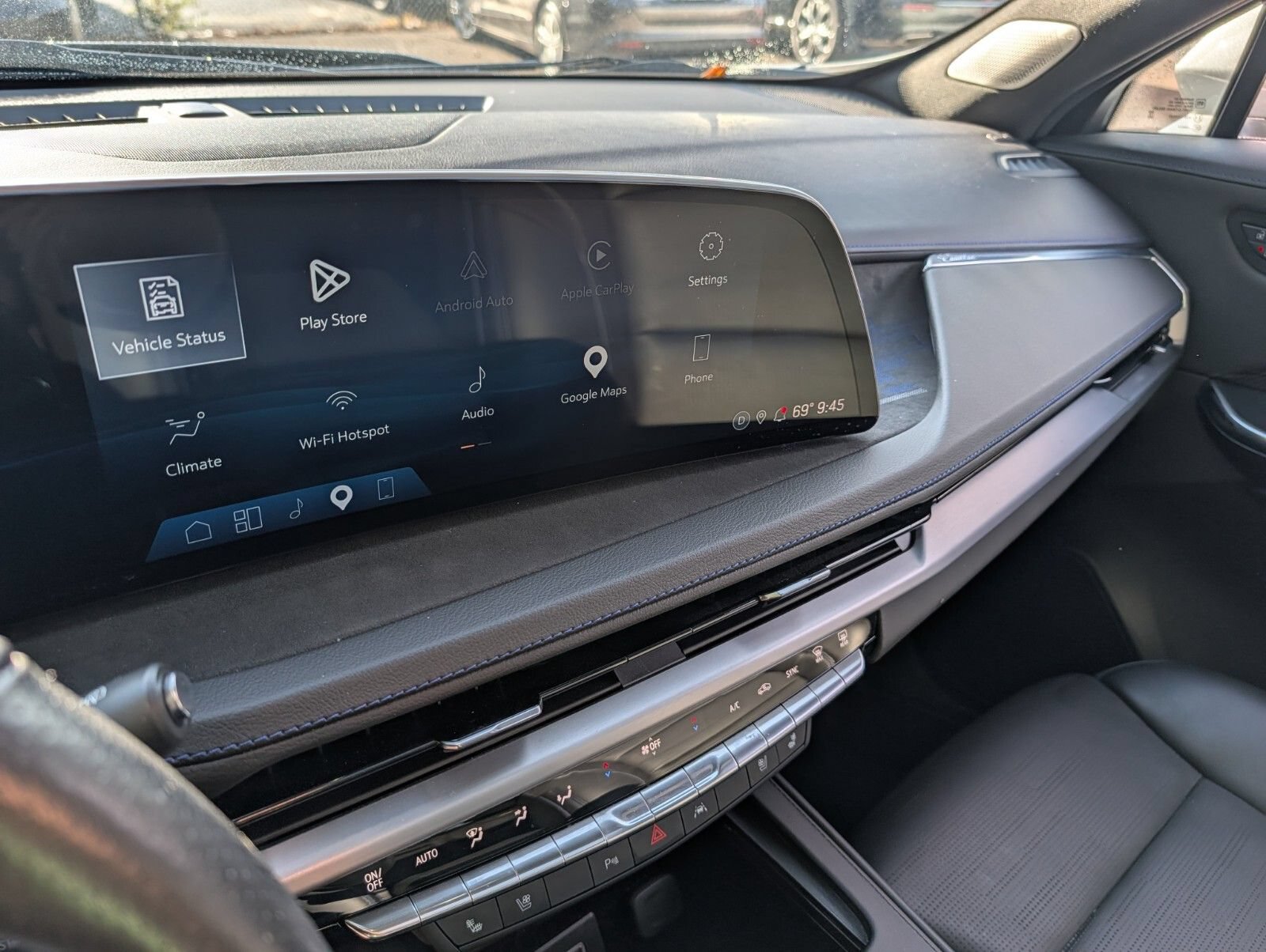 Certified 2024 Cadillac XT4 Sport AWD/4WD image 7