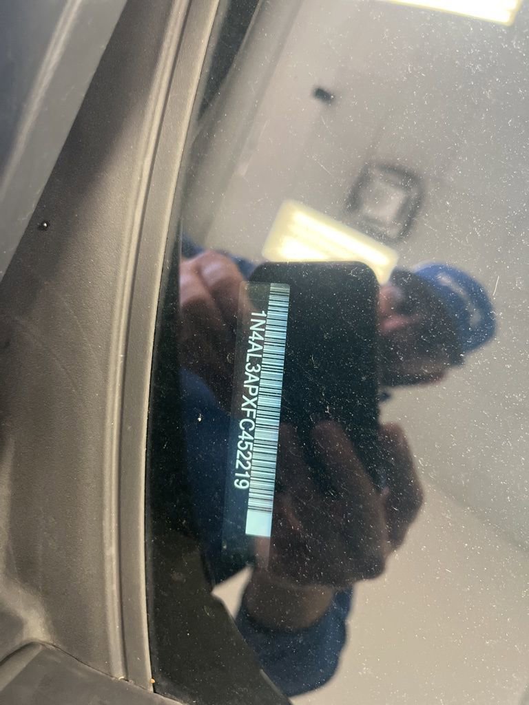 Used 2015 Nissan Altima 2.5 SL w/ Technology Package FWD image 1