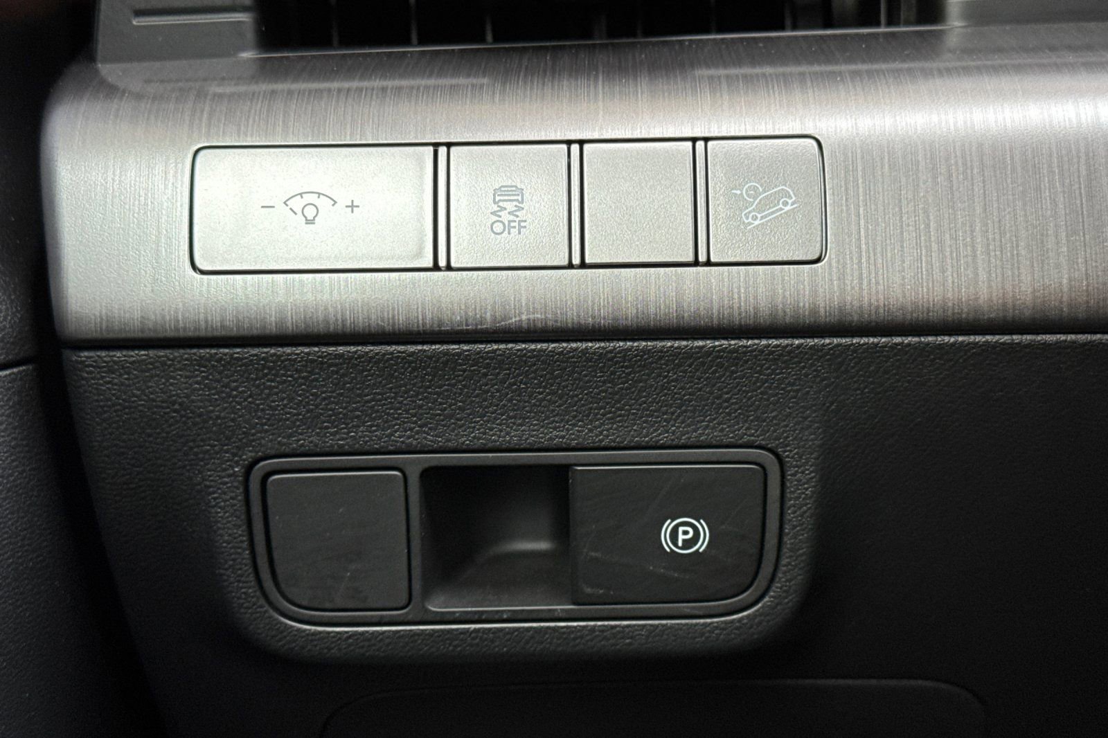 Used 2024 Hyundai Kona SEL FWD image 30