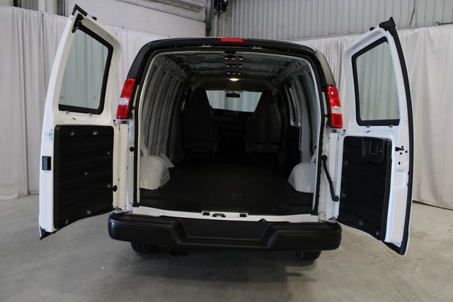 New 2026 GMC Savana 2500 w/ Driver Convenience Package RWD image 31