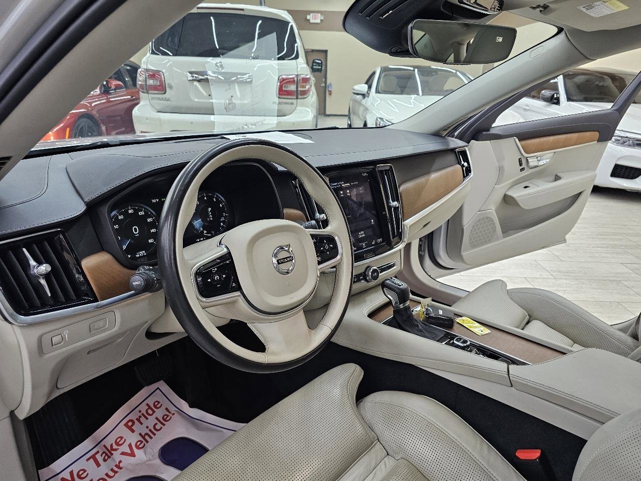 Used 2017 Volvo S90 T6 Inscription w/ Vision Package image 20