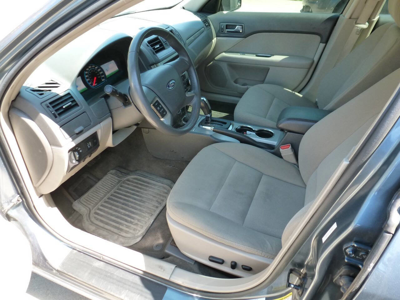 Used 2012 Ford Fusion Hybrid FWD image 9