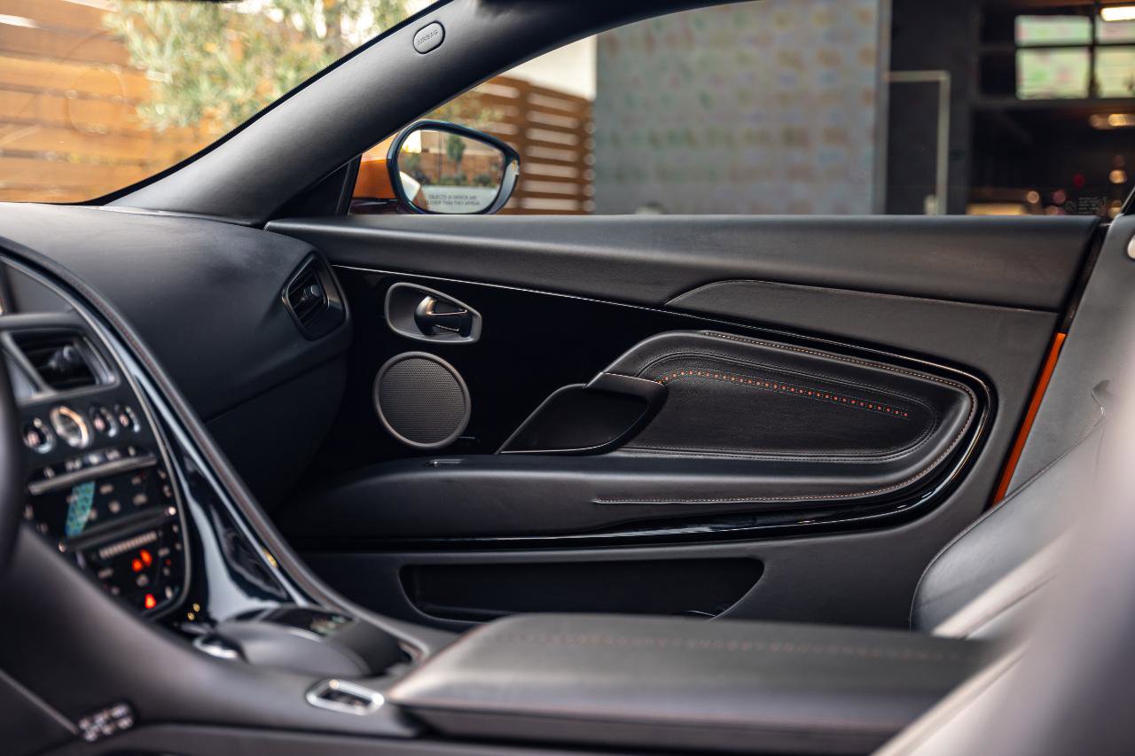 Used 2018 Aston Martin DB11 Coupe image 75