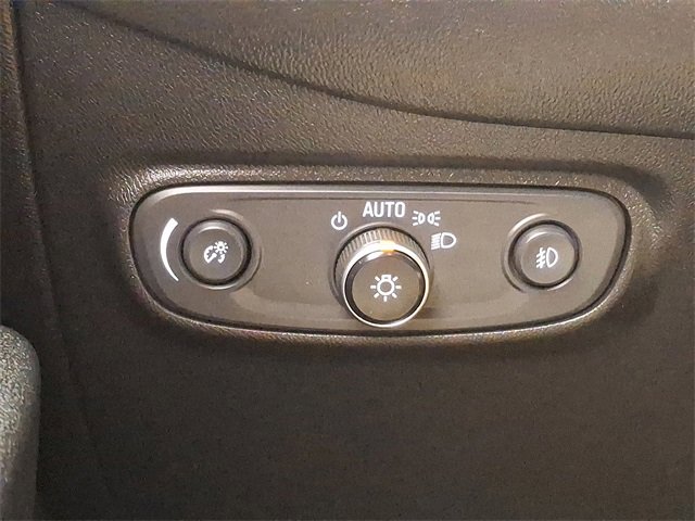 Used 2019 Chevrolet Equinox Premier image 23