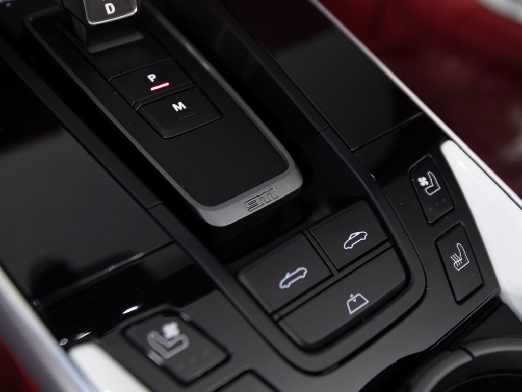 Certified 2022 Porsche 911 Turbo S AWD/4WD image 27