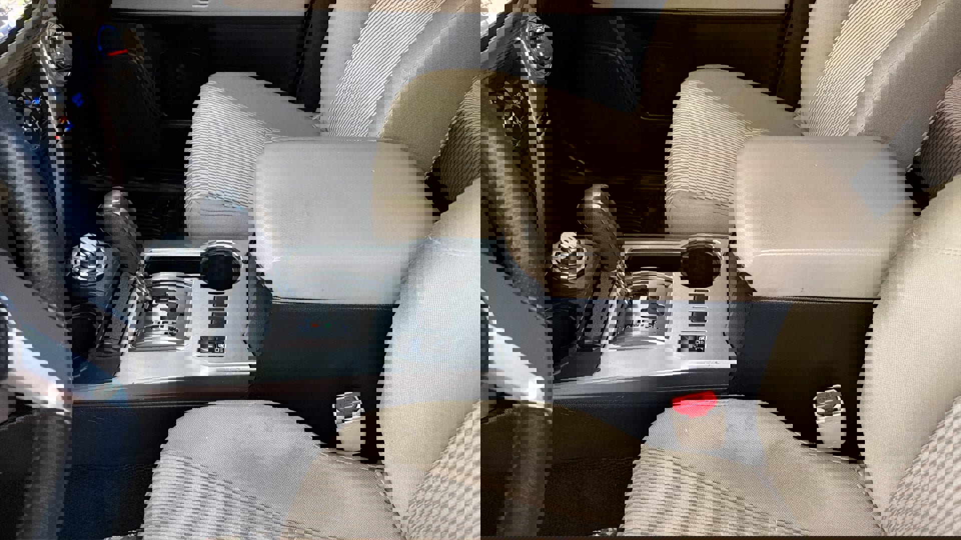 Used 2018 Toyota 4Runner SR5 AWD/4WD image 25