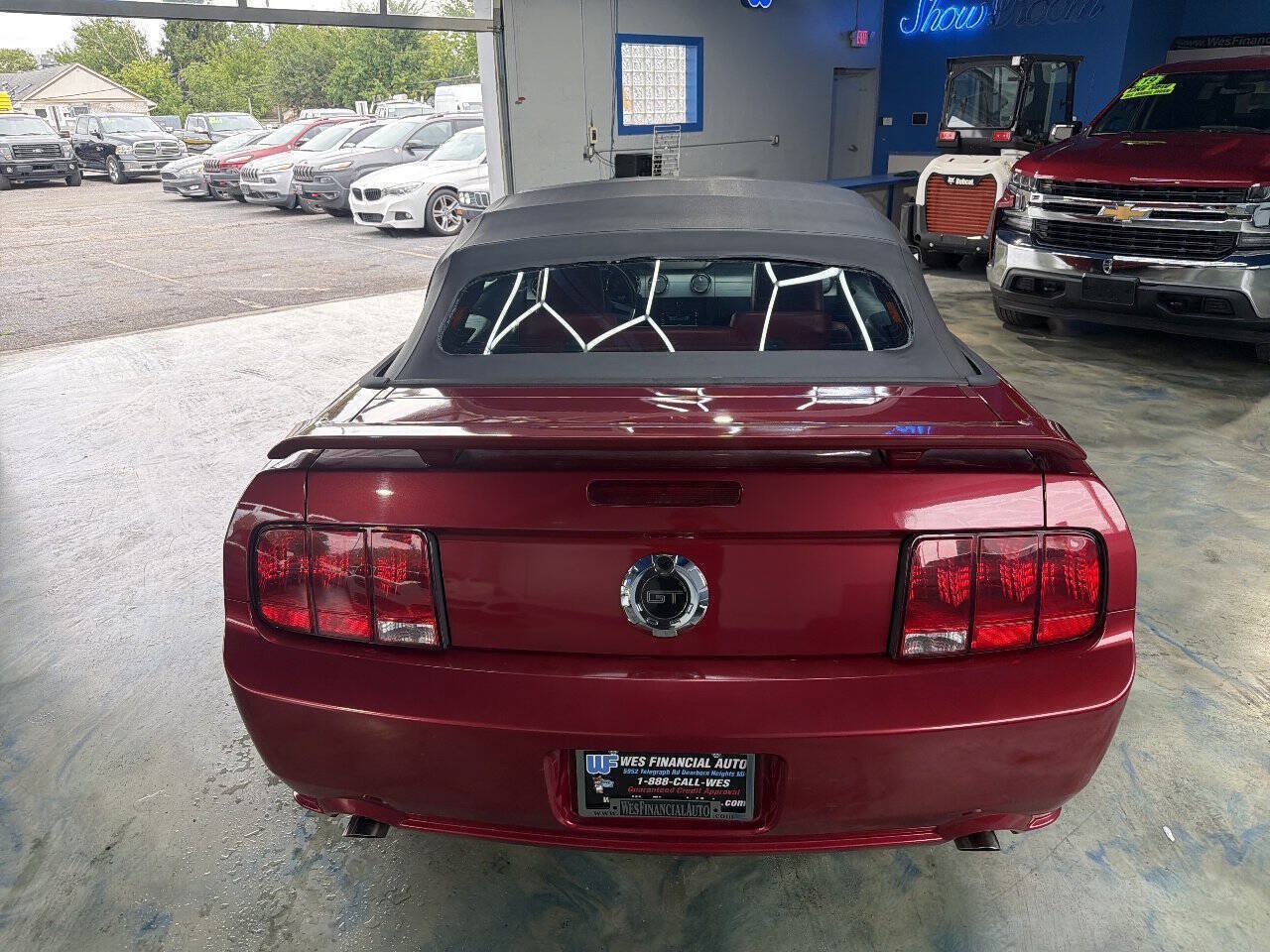 Used 2005 Ford Mustang GT Premium RWD image 11