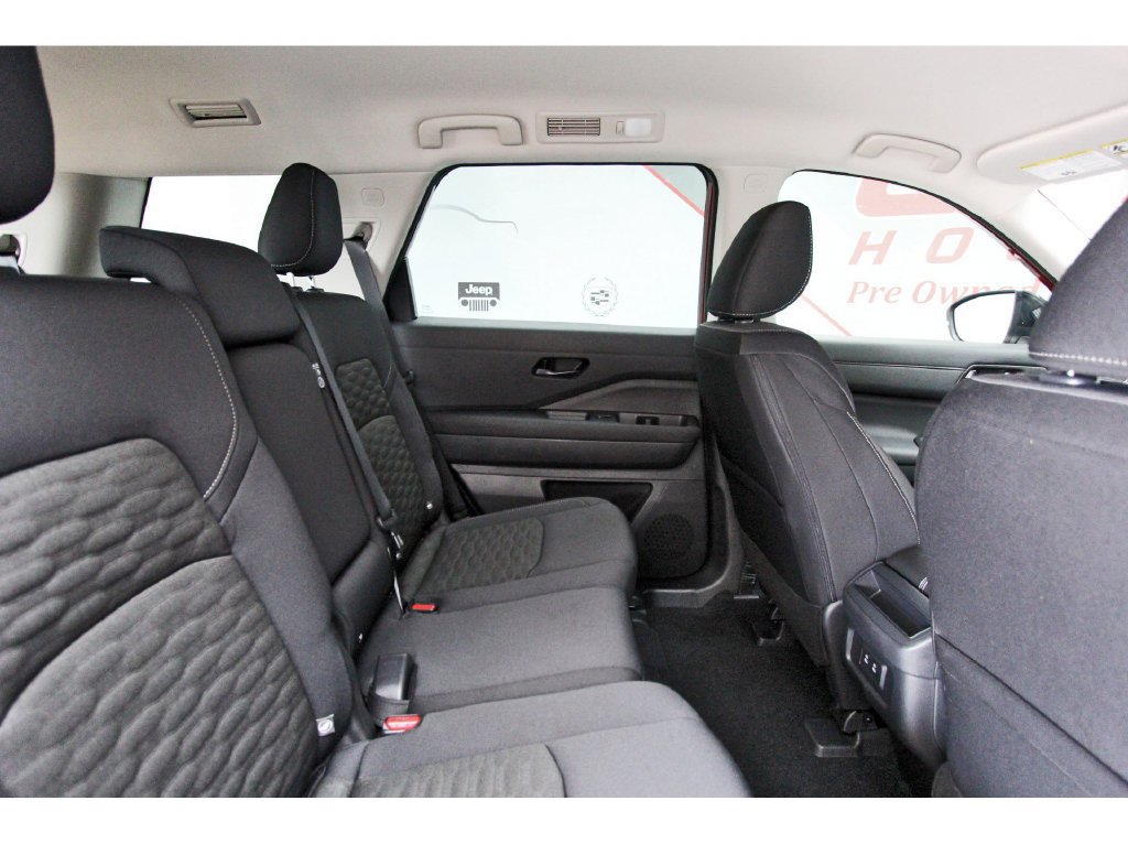 New 2026 Nissan Pathfinder SV FWD image 9