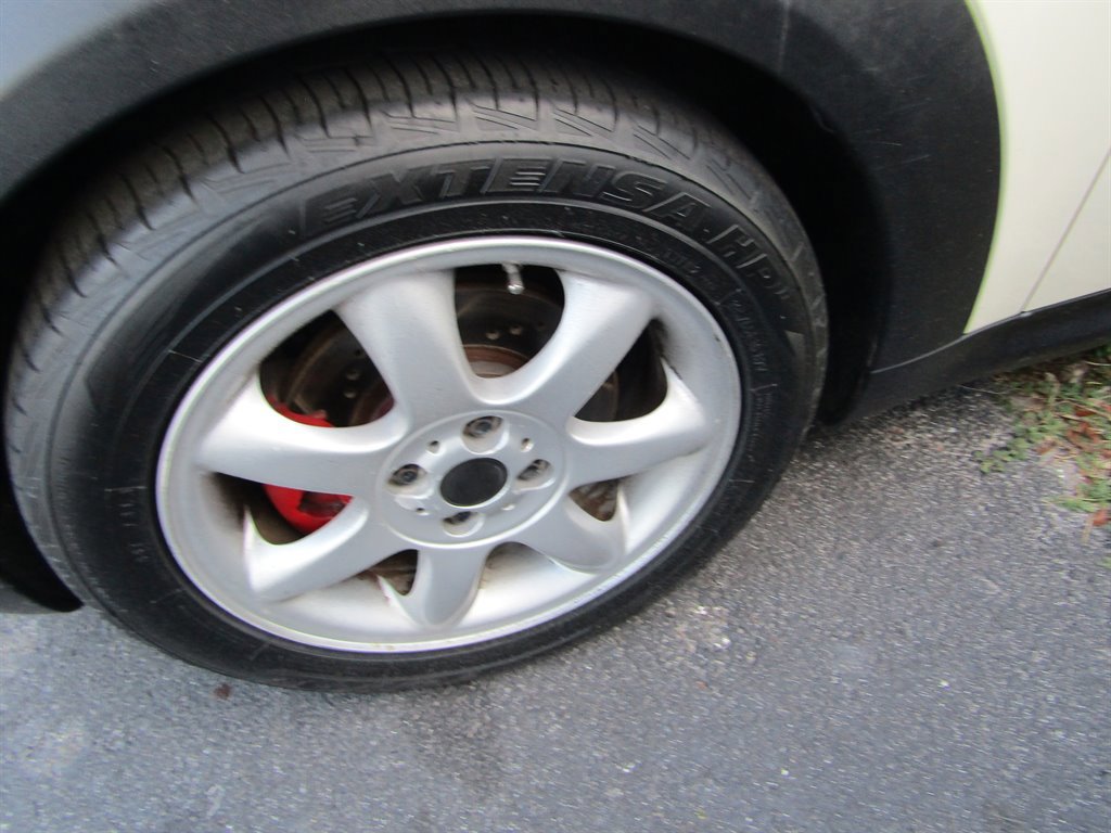 Used 2011 MINI Cooper Clubman image 8