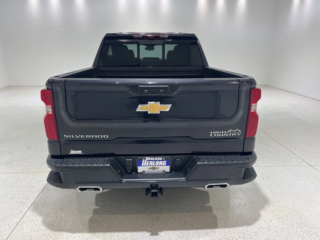 Used 2023 Chevrolet Silverado 1500 High Country w/ High Country Premium Package image 4