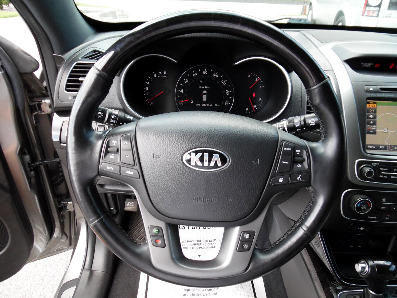 Used 2014 Kia Sorento SX image 11