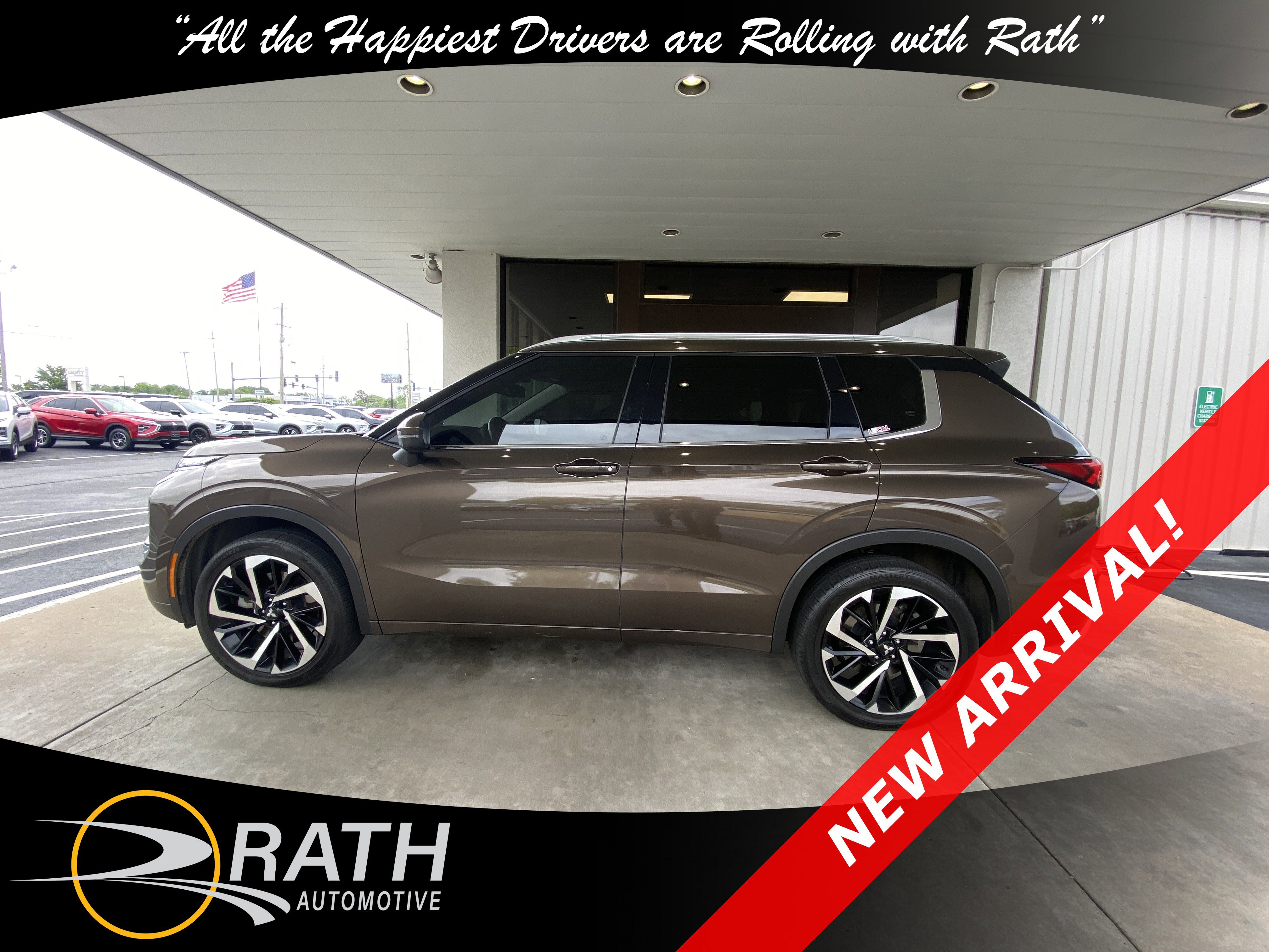 Used 2024 Mitsubishi Outlander SEL image 6