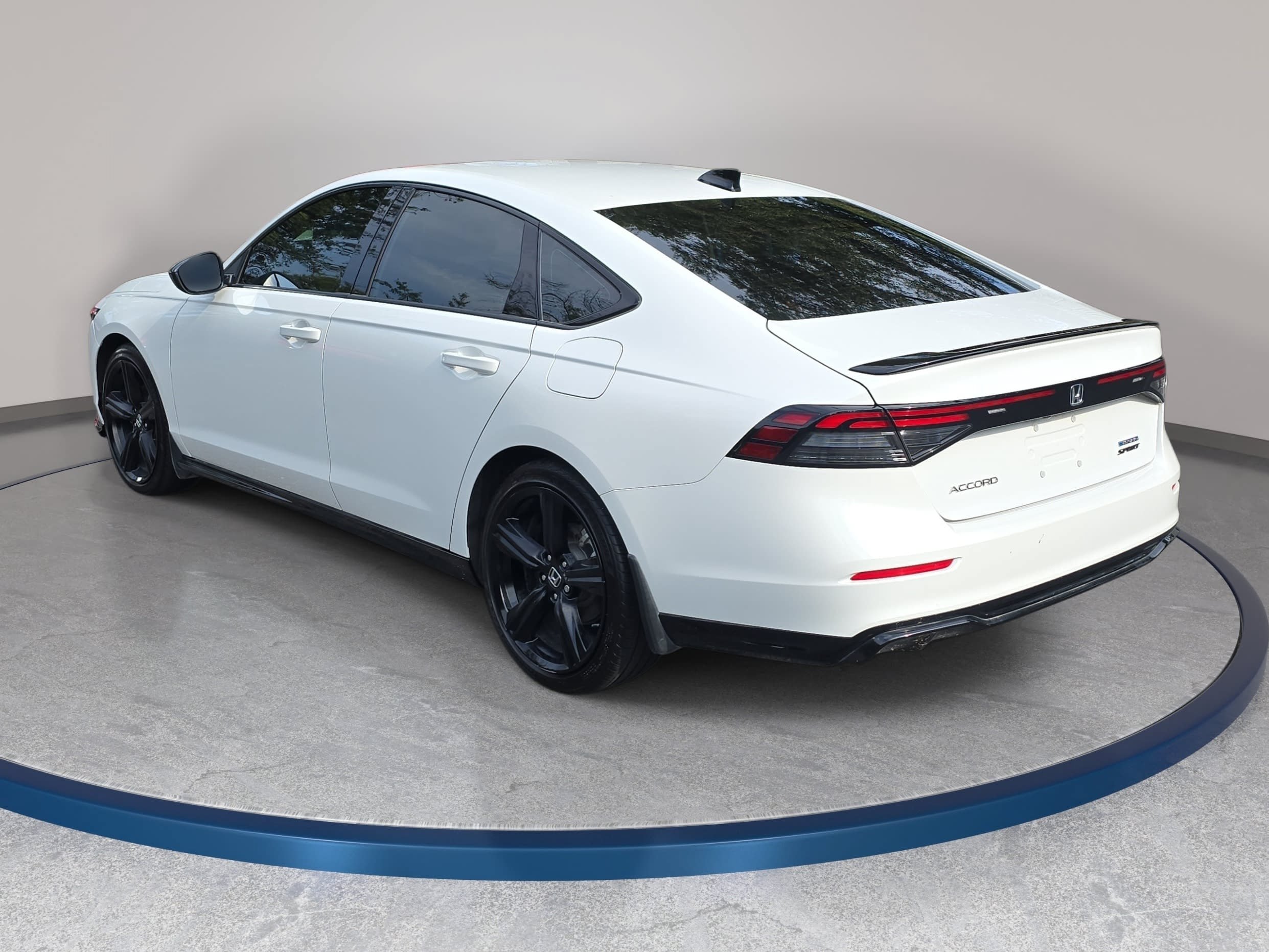 Used 2024 Honda Accord Sport image 7