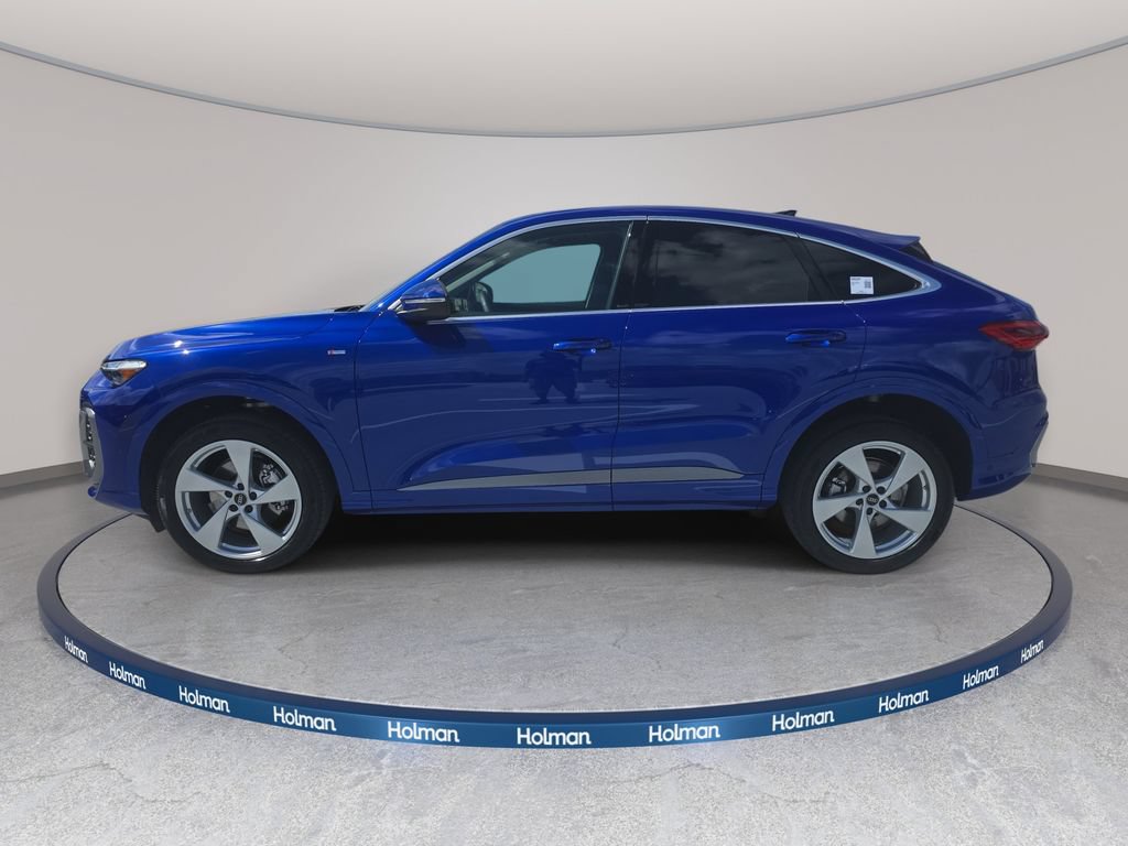 Certified 2025 Audi Q5 Premium Plus w/ Premium Plus AWD/4WD image 8