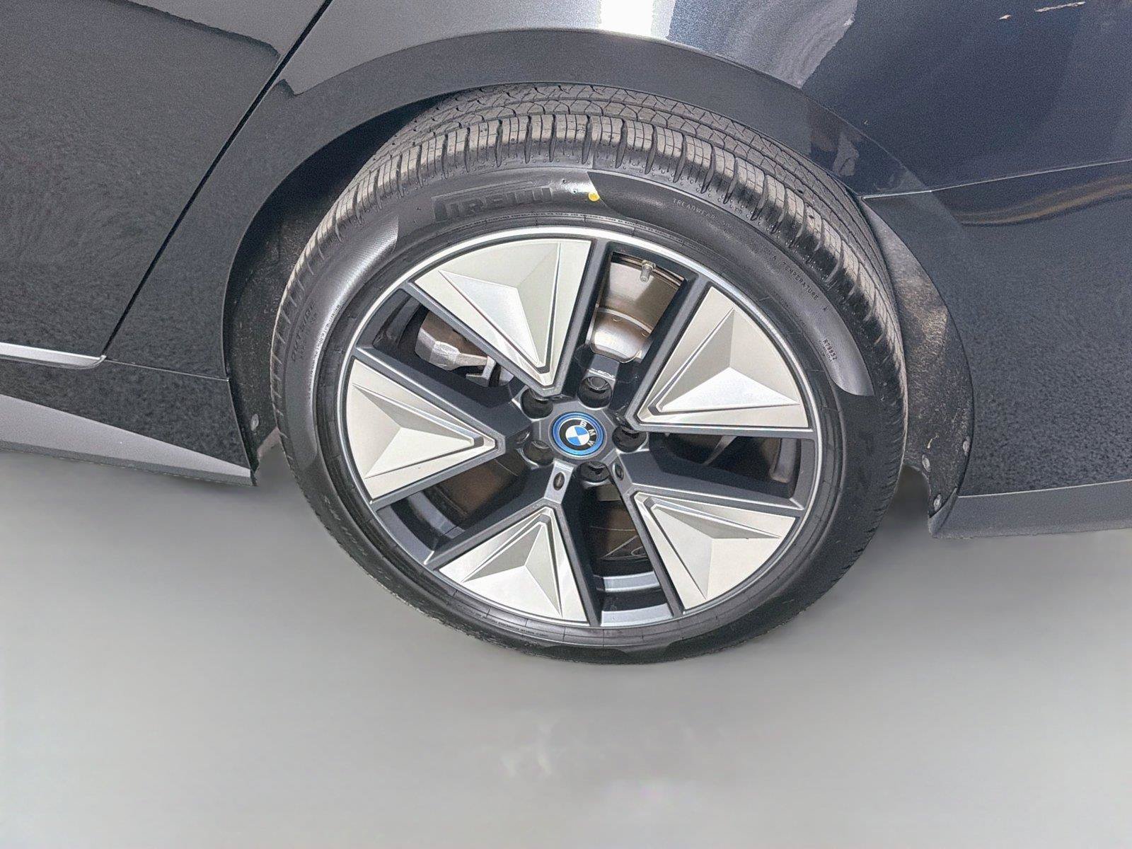 Used 2024 BMW i4 eDrive35 w/ Convenience Package RWD image 30