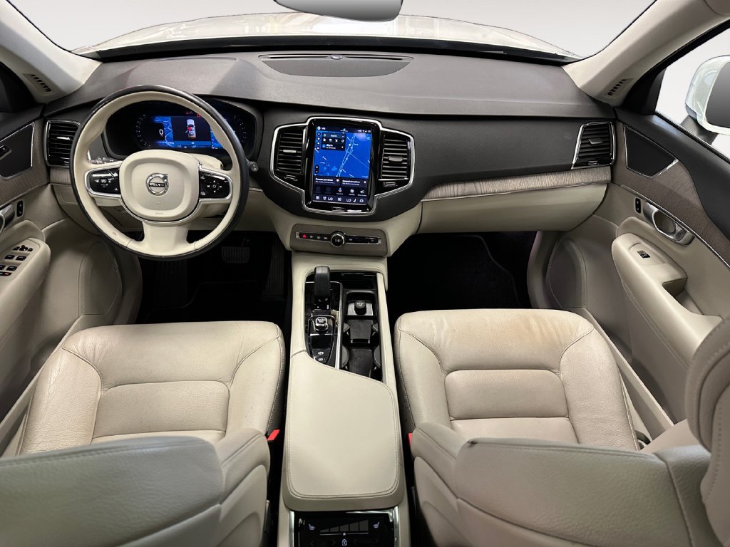 Used 2023 Volvo XC90 B6 Plus w/ Protection Package Premier AWD/4WD image 11