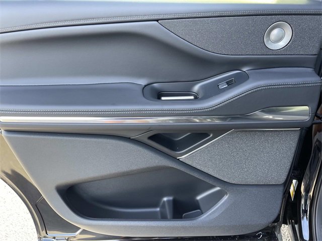 New 2025 Lincoln Navigator L Reserve w/ Jet Appearance Package image 22