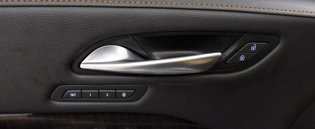 Used 2024 Cadillac XT4 Premium Luxury image 16