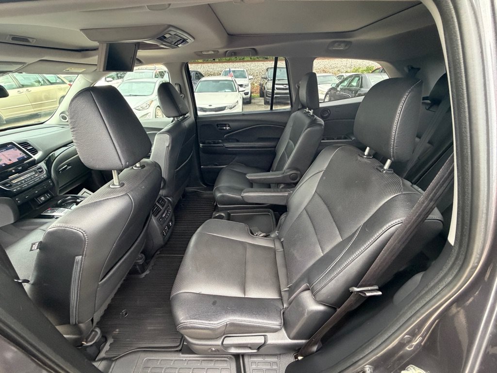 Used 2017 Honda Pilot Elite image 11