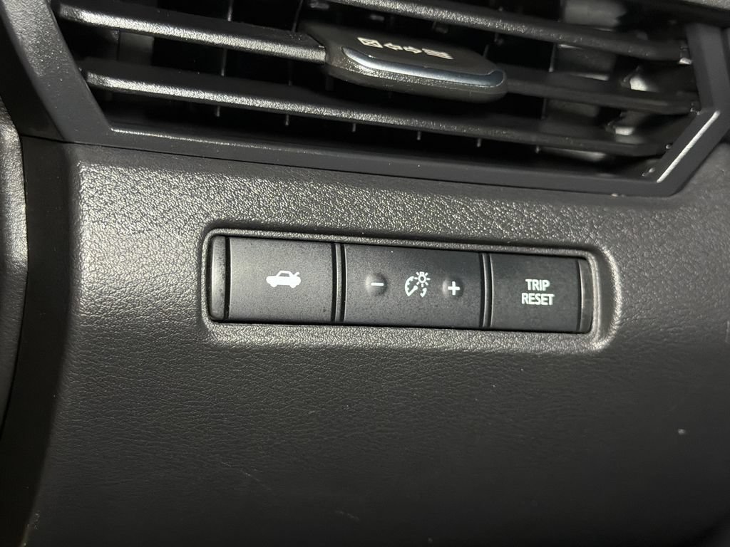 Used 2024 Nissan Altima 2.5 SV AWD/4WD image 20