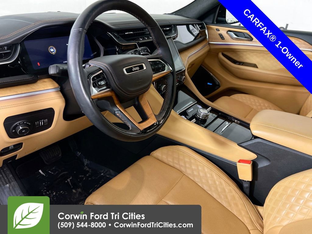 Used 2023 Jeep Grand Cherokee Summit image 3