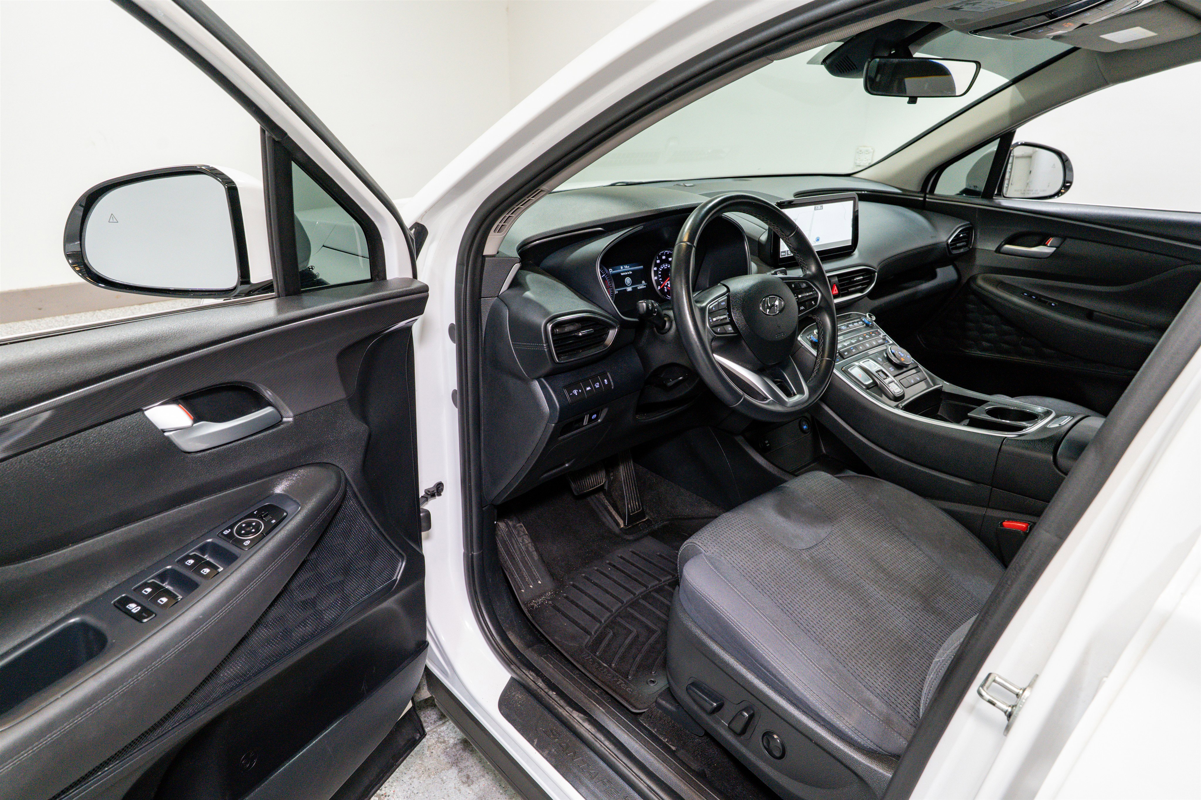 Used 2023 Hyundai Santa Fe SEL image 10