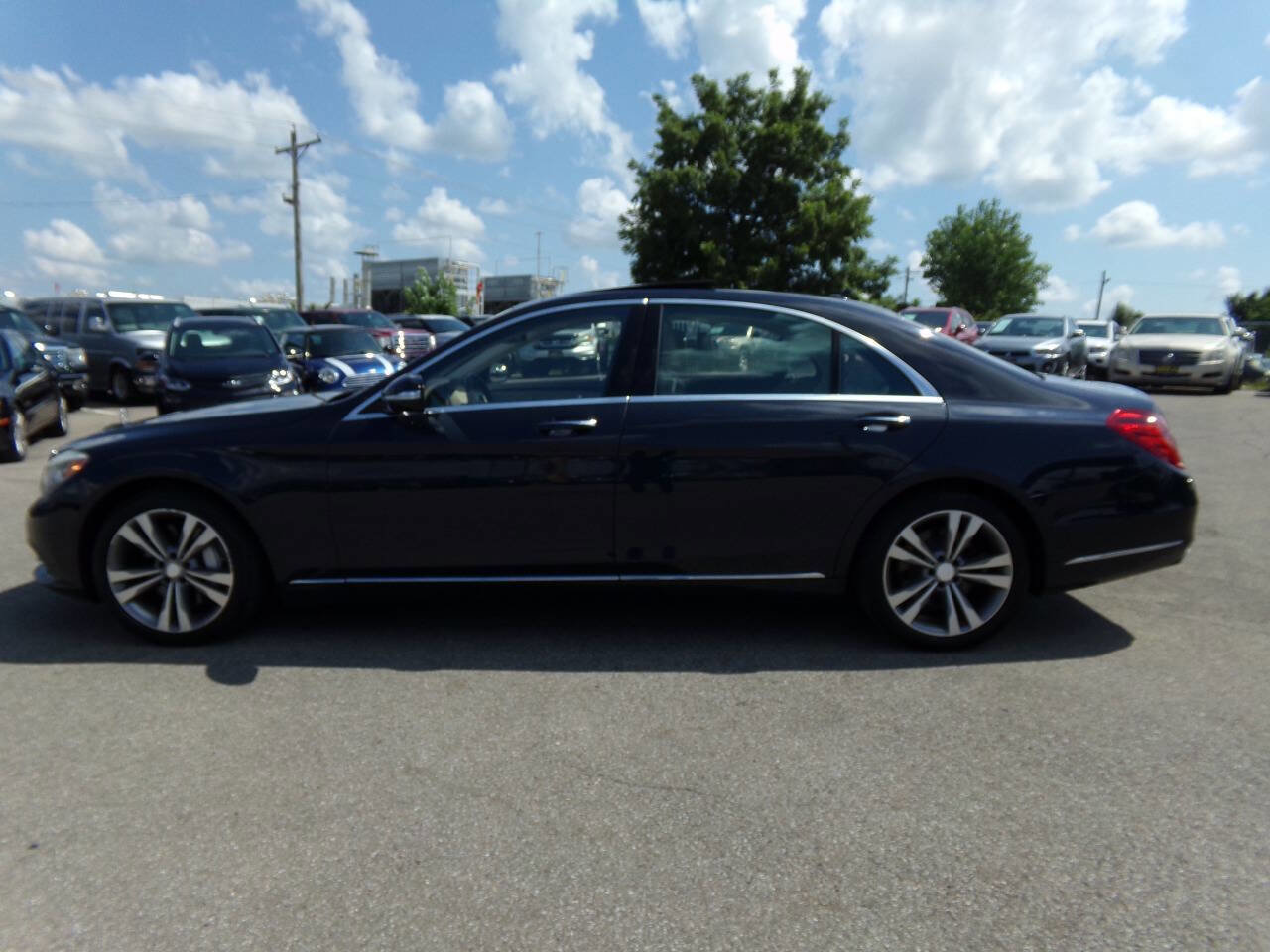 Used 2015 Mercedes-Benz S 550 4MATIC Sedan image 4