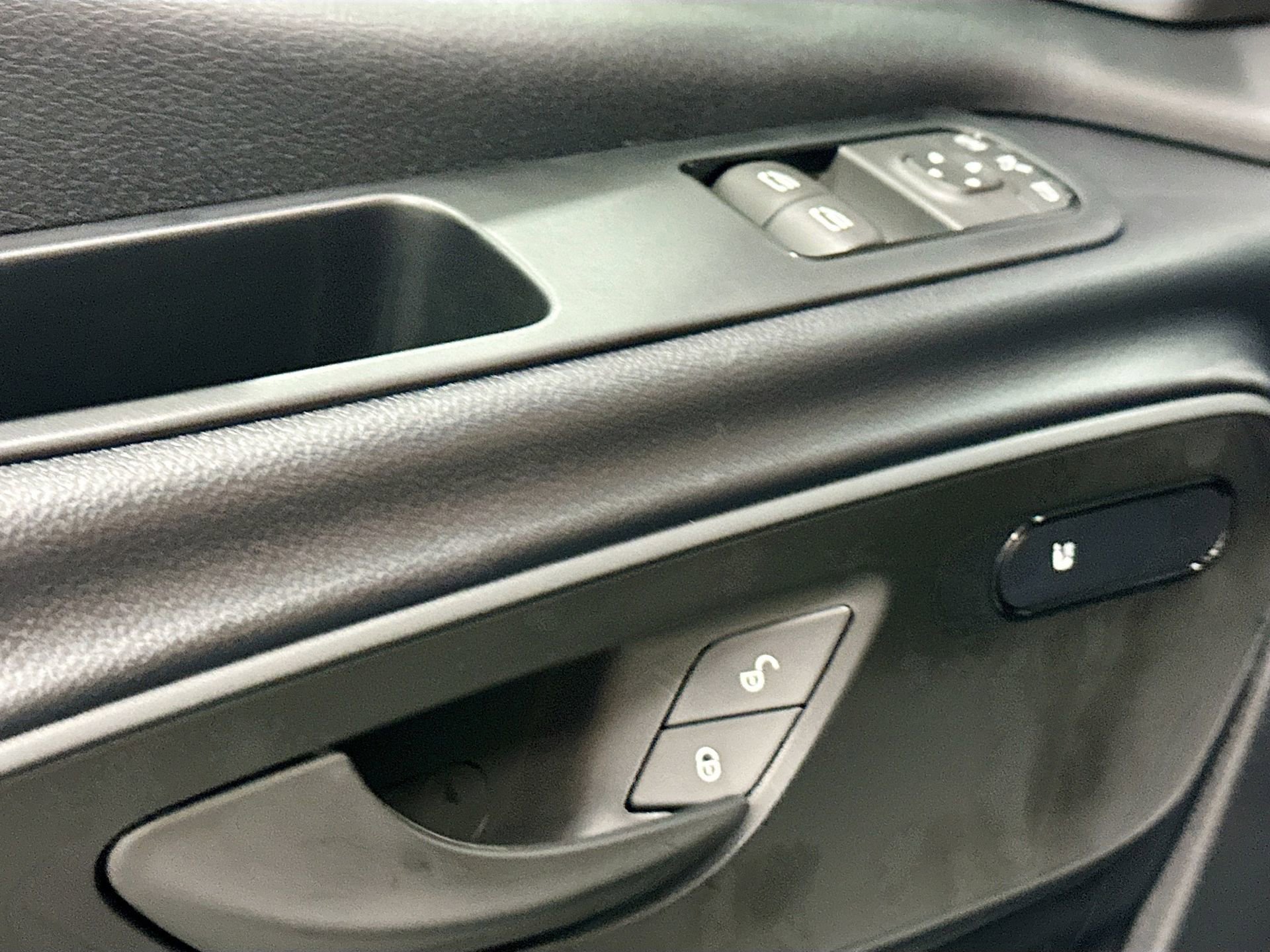 Certified 2025 Mercedes-Benz Sprinter 2500 image 18