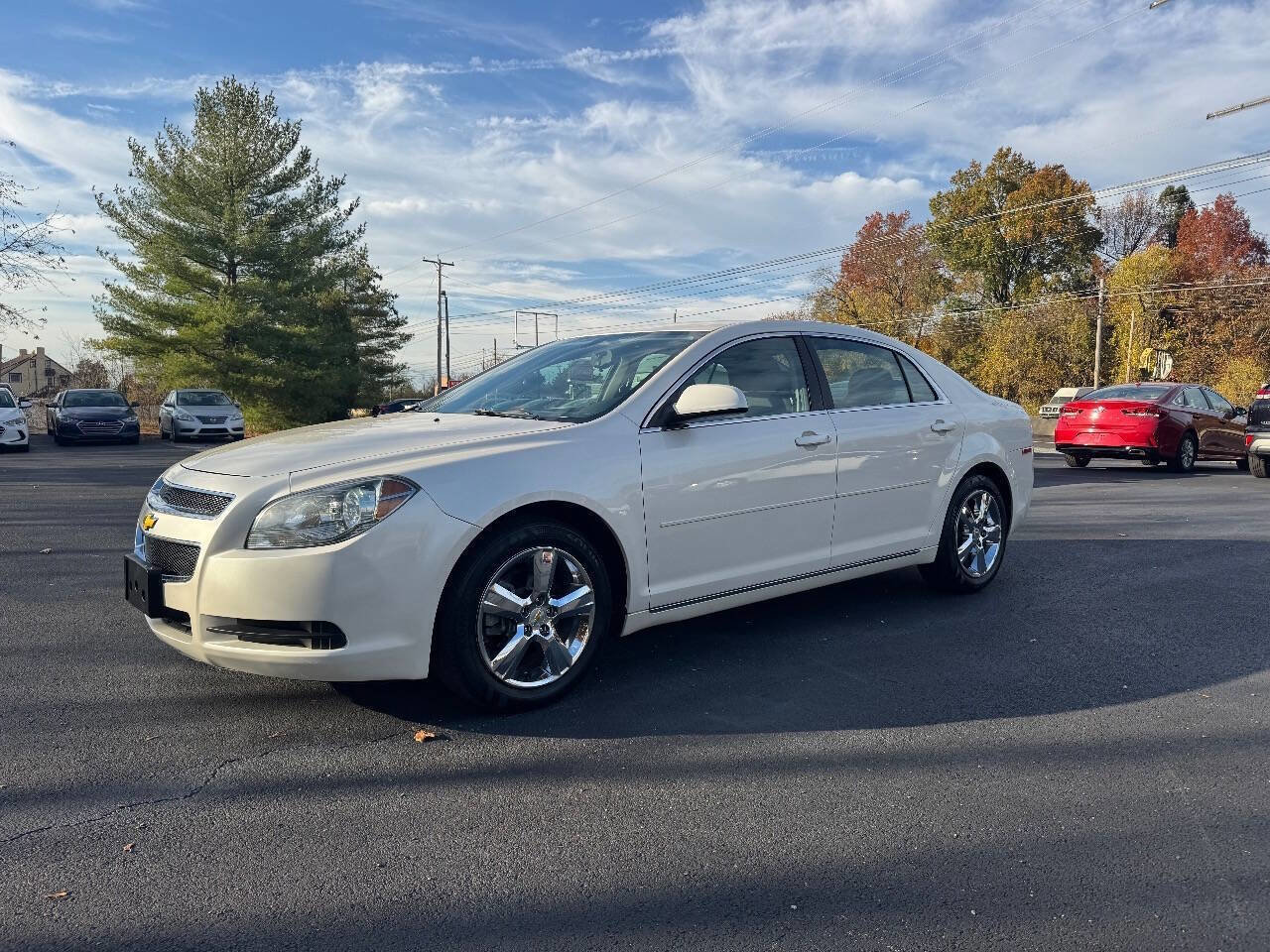 Used 2011 Chevrolet Malibu LT w/ White Diamond Premium Package FWD image 2