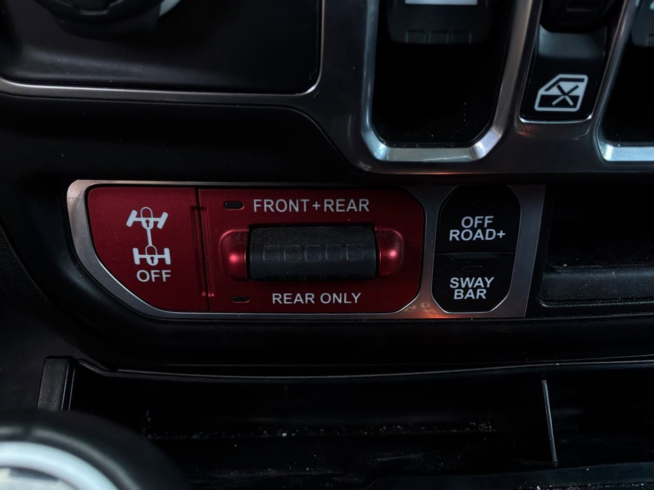 Used 2022 Jeep Gladiator Rubicon w/ LED Lighting Group AWD/4WD image 17