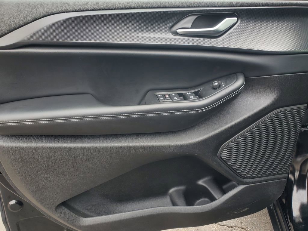 Used 2024 Jeep Grand Cherokee Altitude image 12