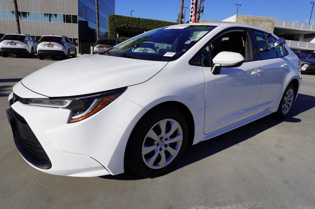 Certified 2024 Toyota Corolla LE image 4