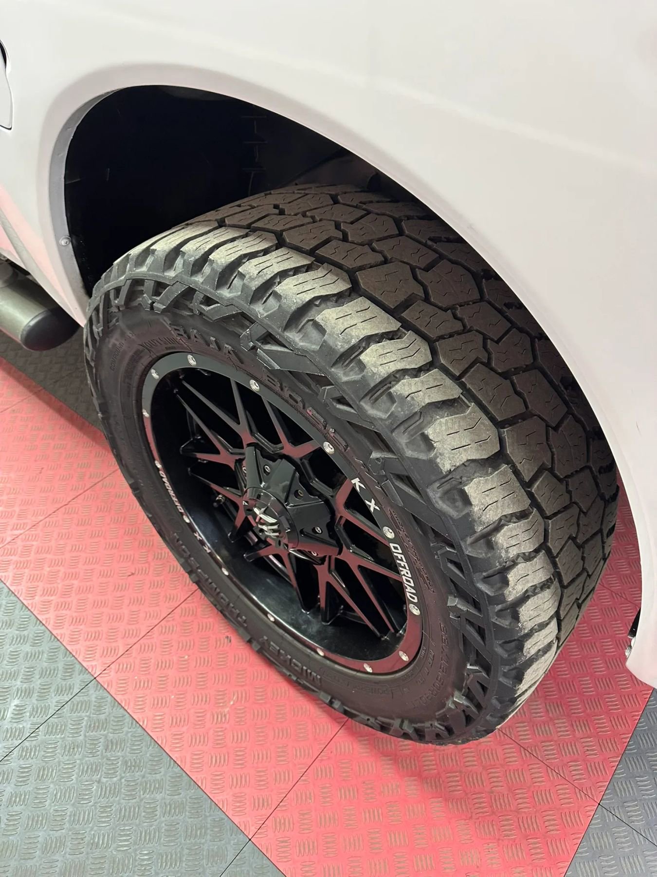 Used 2013 Nissan Titan SV w/ SV Value Truck Pkg image 33