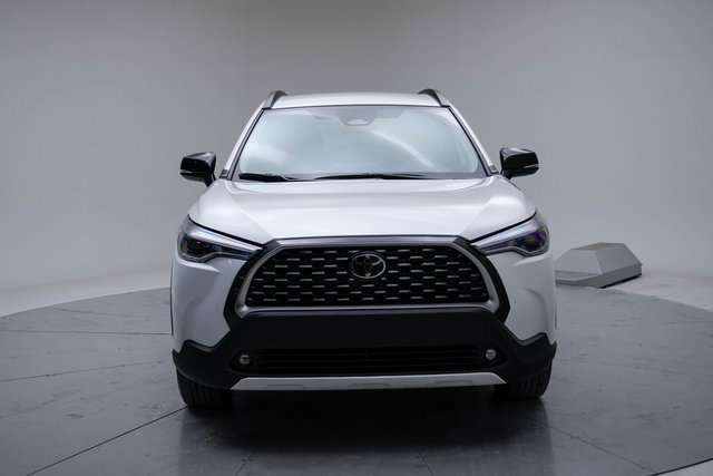Certified 2025 Toyota Corolla Cross XLE image 8