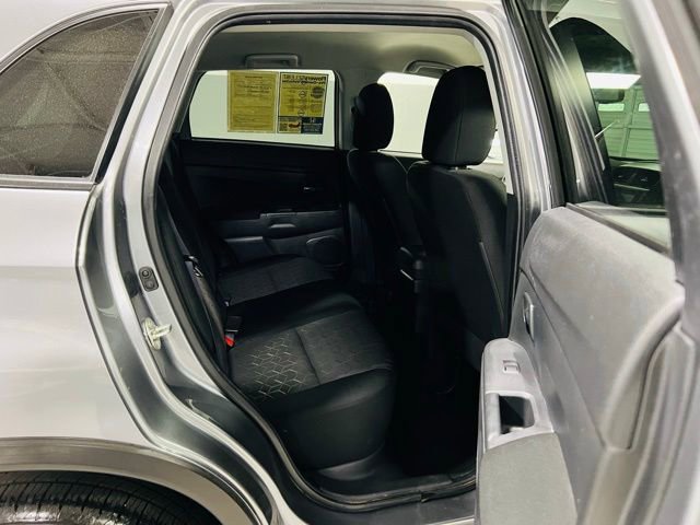 Used 2023 Mitsubishi Outlander Sport ES image 29