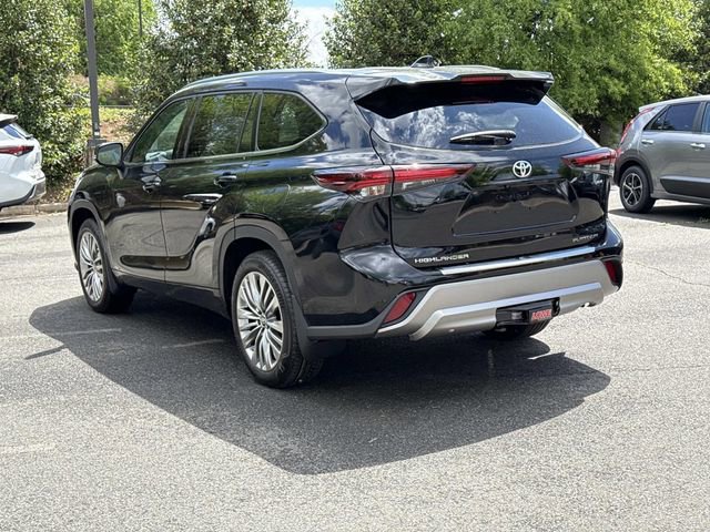 Used 2026 Toyota Highlander Platinum AWD/4WD image 4