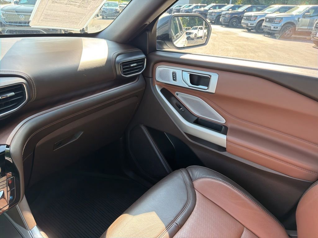 Used 2023 Ford Explorer King Ranch w/ Technology Package RWD image 21