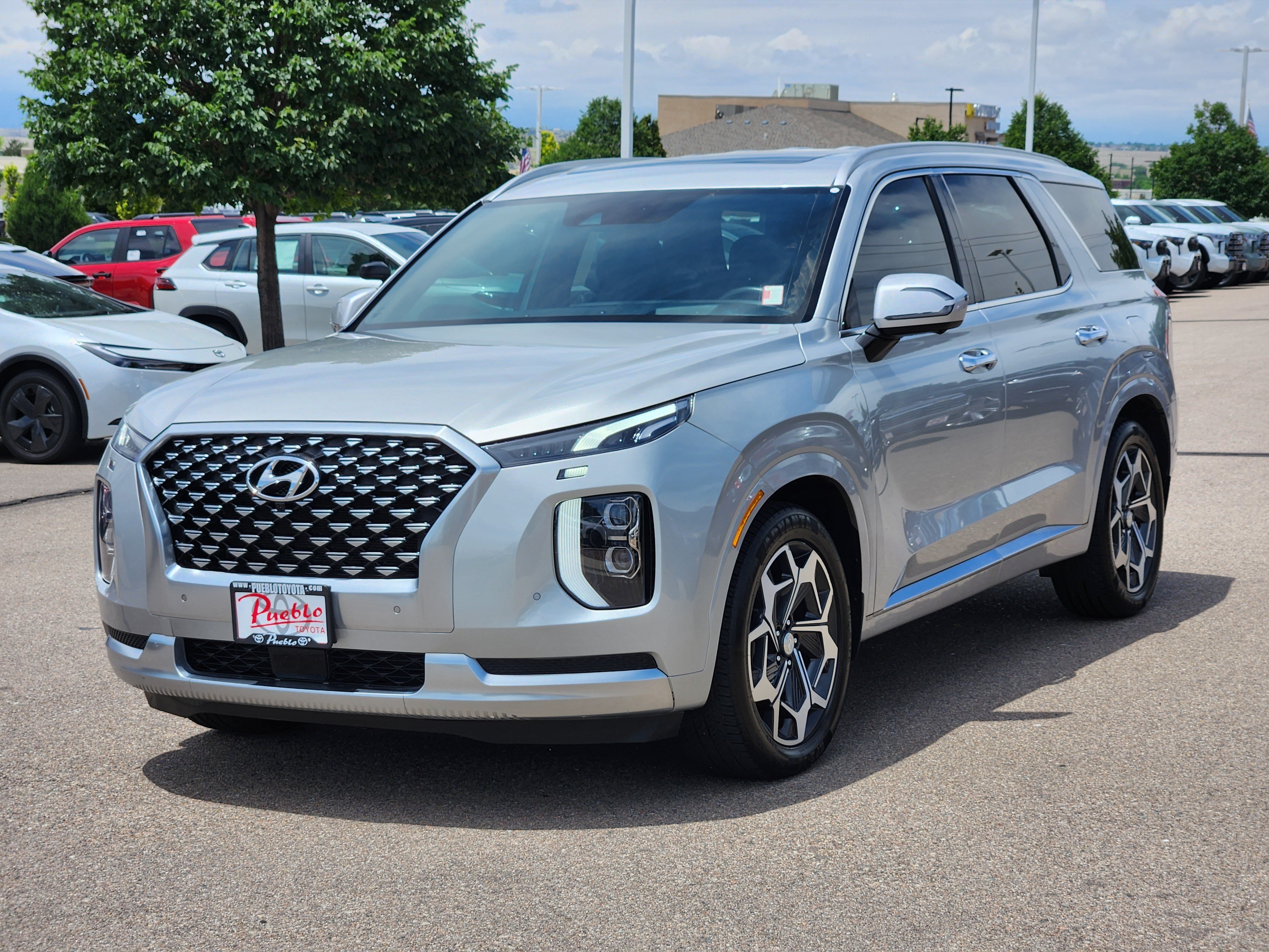 Used 2022 Hyundai Palisade Calligraphy w/ Cargo Package FWD image 4