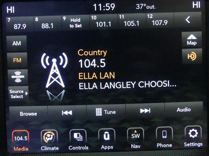 Used 2022 Jeep Wrangler Unlimited Sahara image 11