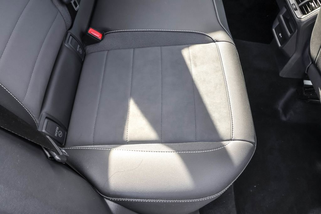 Certified 2022 Volkswagen Taos SE image 34