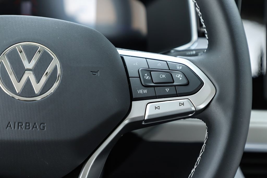 New 2026 Volkswagen Taos SE image 22