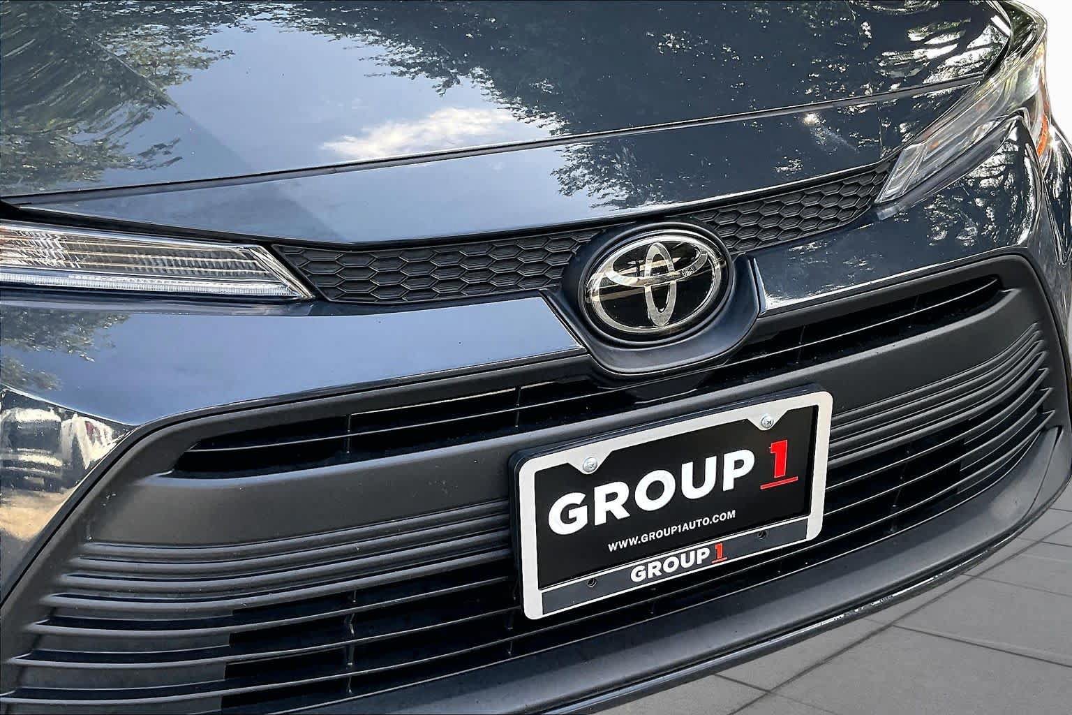 Used 2023 Toyota Corolla LE FWD image 30