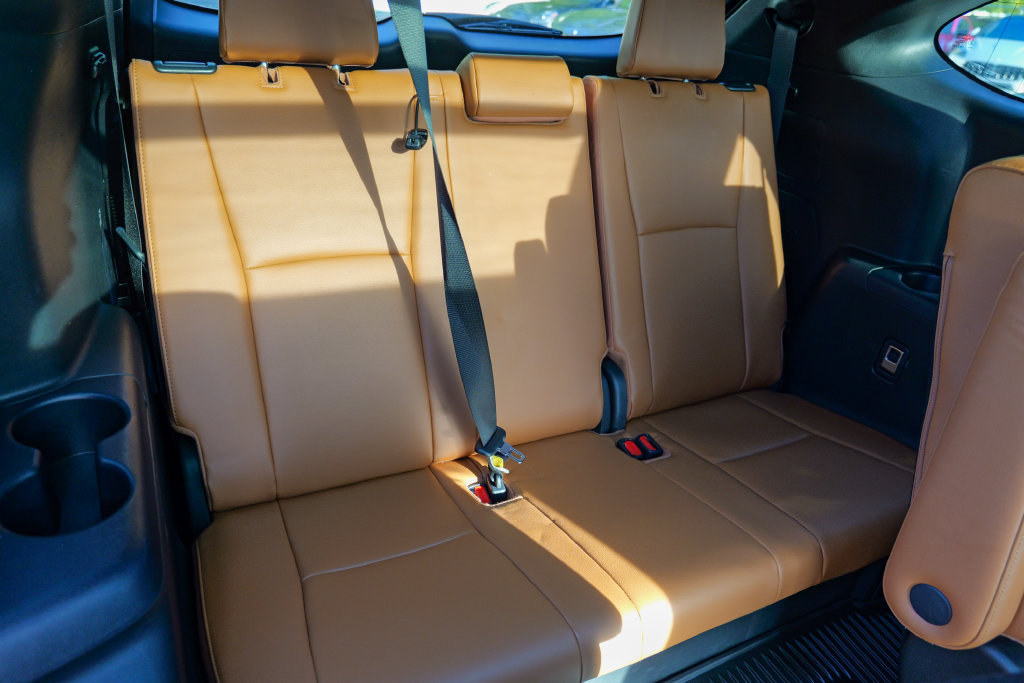 Used 2024 Toyota Highlander Platinum AWD/4WD image 34