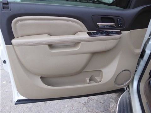 Used 2011 GMC Yukon Denali image 9