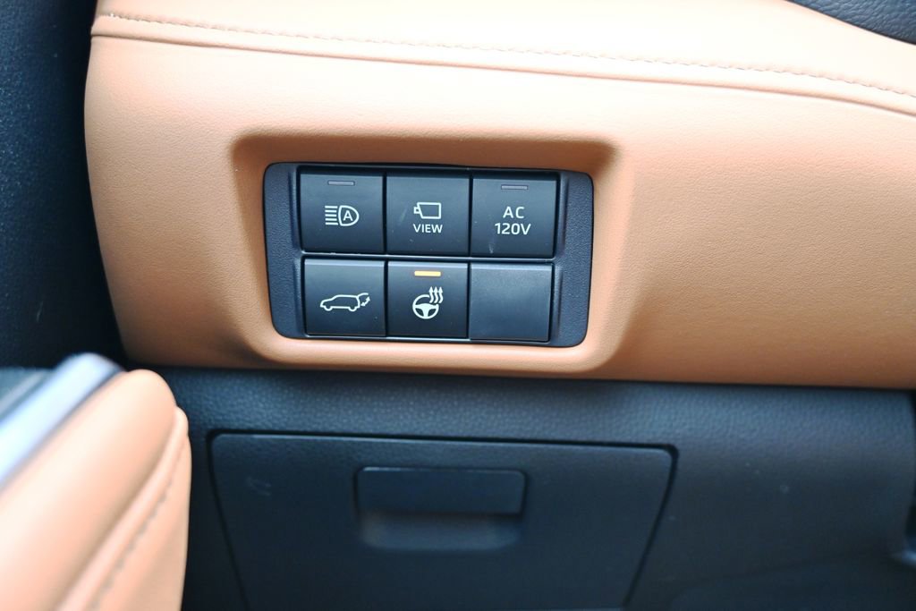 New 2026 Toyota Highlander Platinum image 33