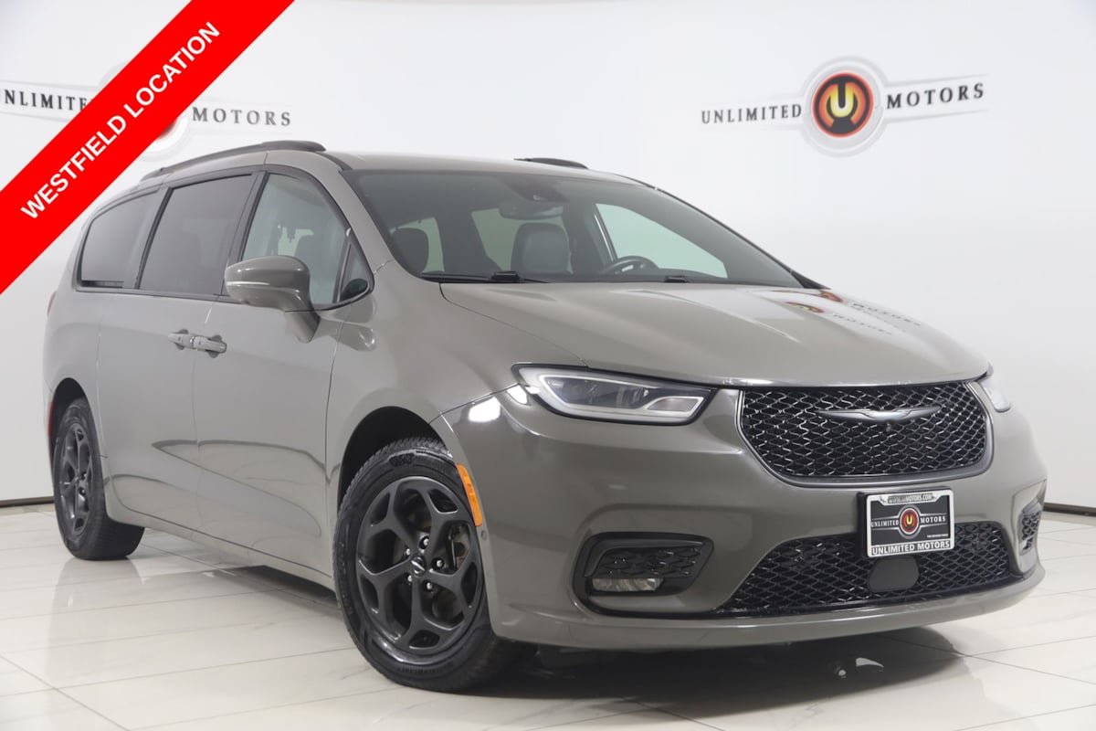 Used 2021 Chrysler Pacifica Touring-L w/ S Appearance Package FWD video 1