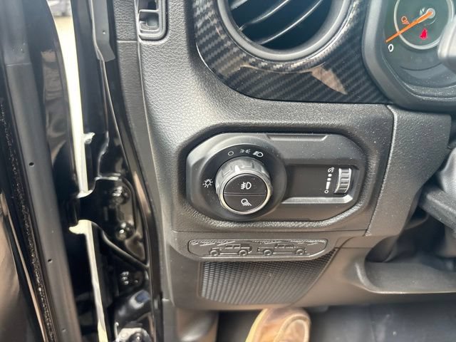 Certified 2025 Jeep Gladiator Sport AWD/4WD image 47